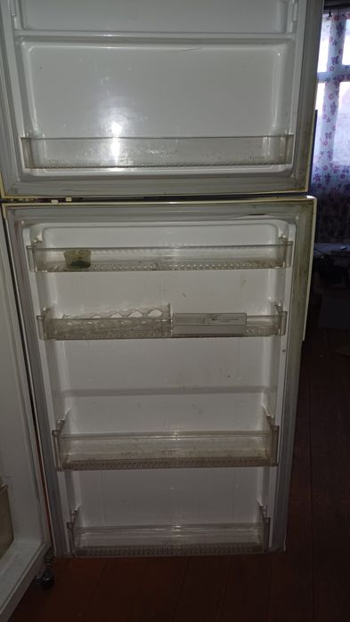 Продам холодильник