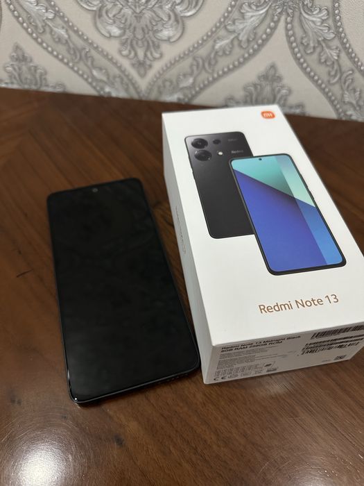 Redmi Note 13 8/256 GB, ideal telefon