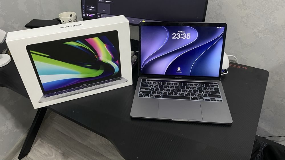 Apple MacBook Pro M2
