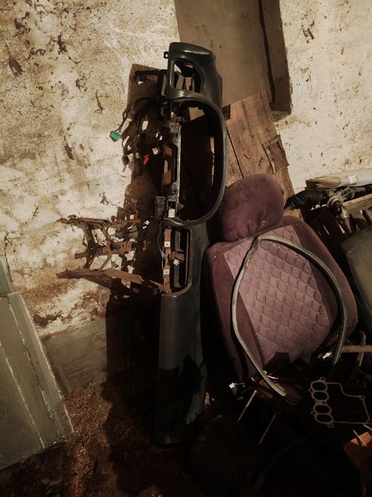 Запчасти на Мазда 323 слепая