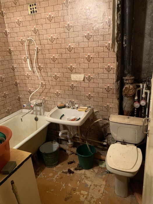 Метро Хамза 2 комн. Балкон 2/6 Кирпич.