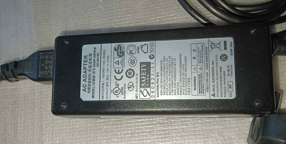Vand sursa Delta electronics SADP-90FHB, 19V/4,47A