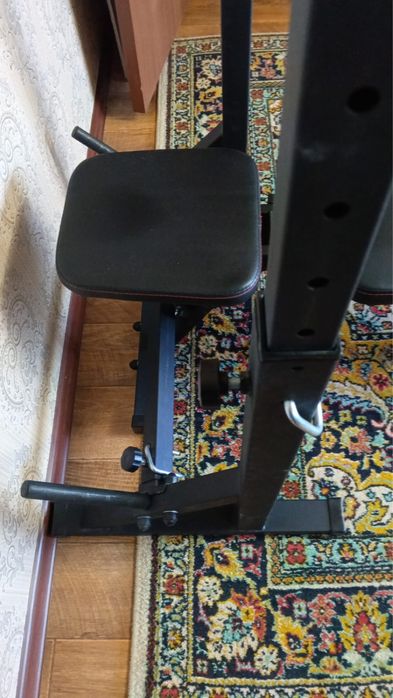 Скамья со стойками