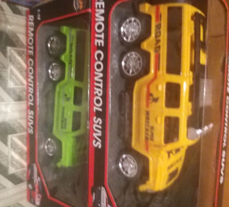 Машина HUMMER радиоуправление,новый в упаковке,с аккумуляторами