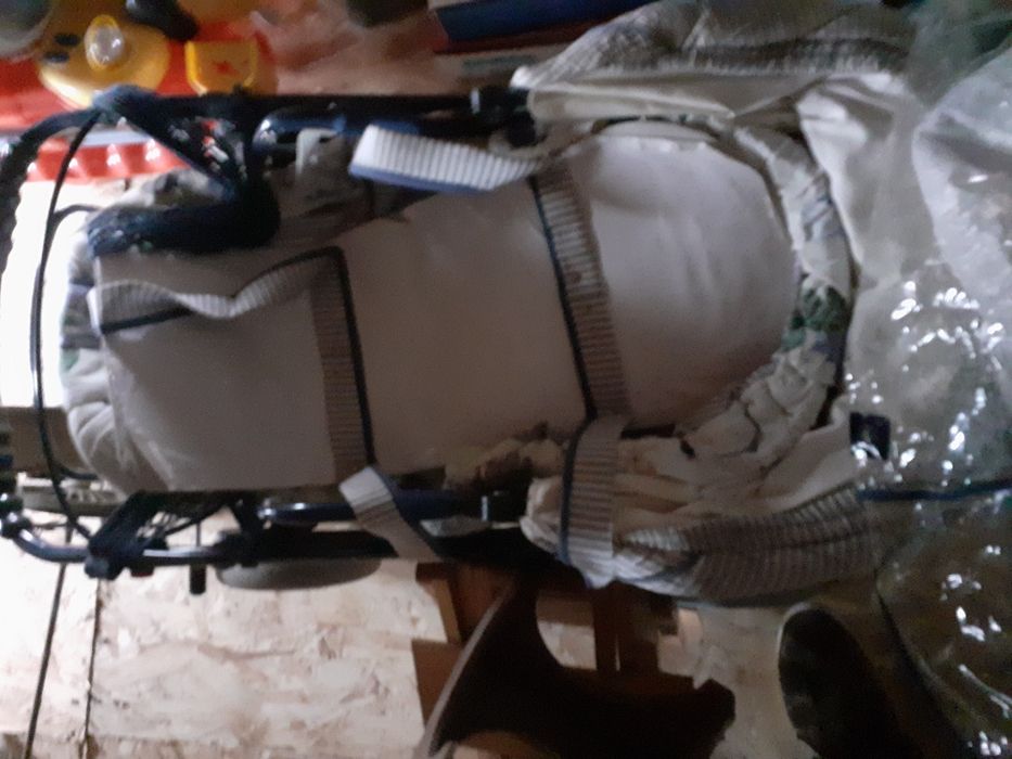 Doua carucioare pentru copii dati sms daca nu suna tel.