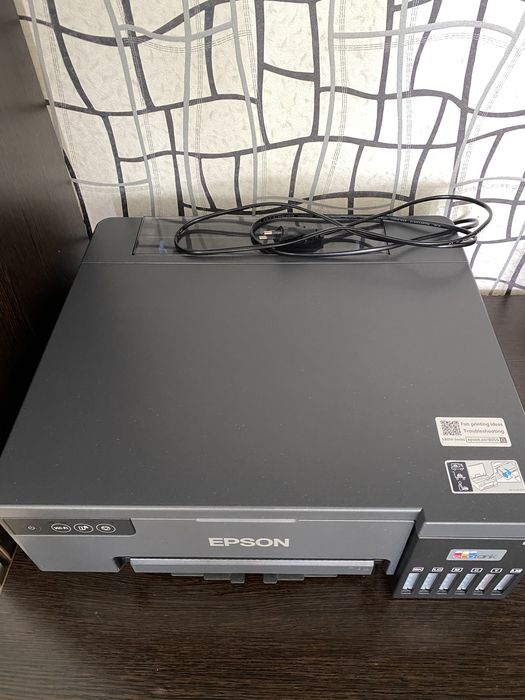 Продам Принтер Epson под ремонт / на запчаст