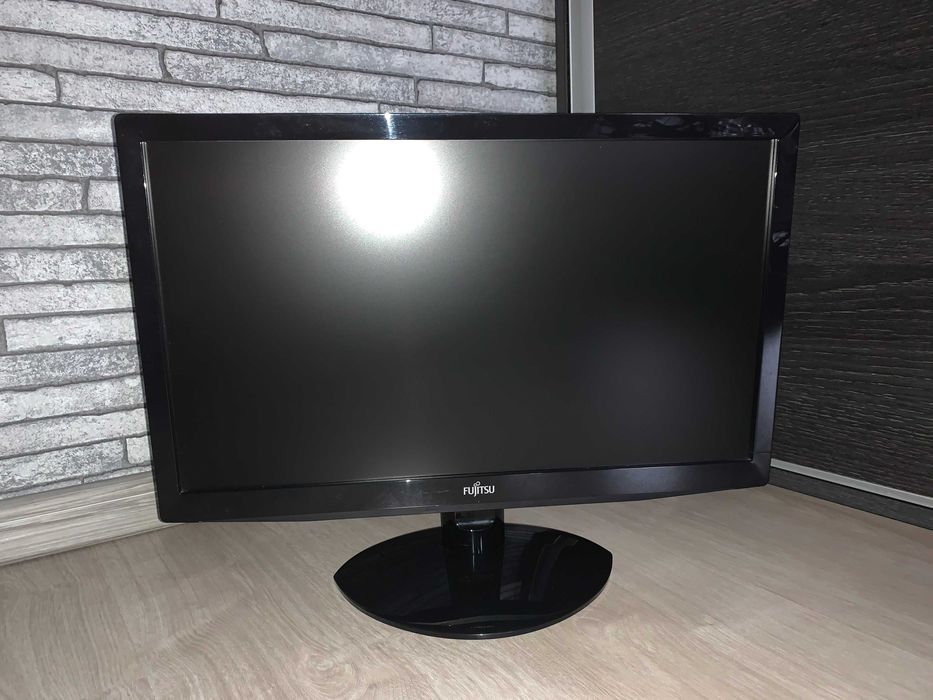 Monitor LCD Fujitsu, 19 inch