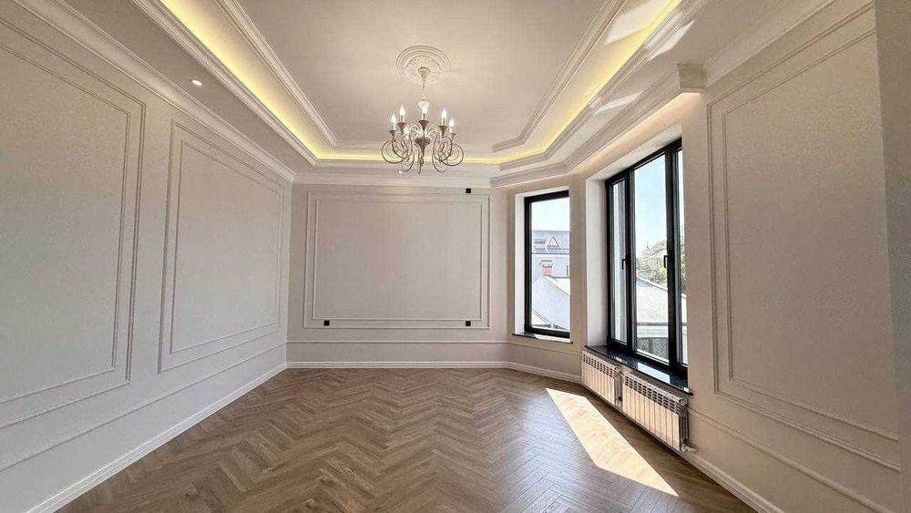 ПРОДАЕТСЯ ДОМ на Центр Луначарский 5,5 Соток 8 Комната