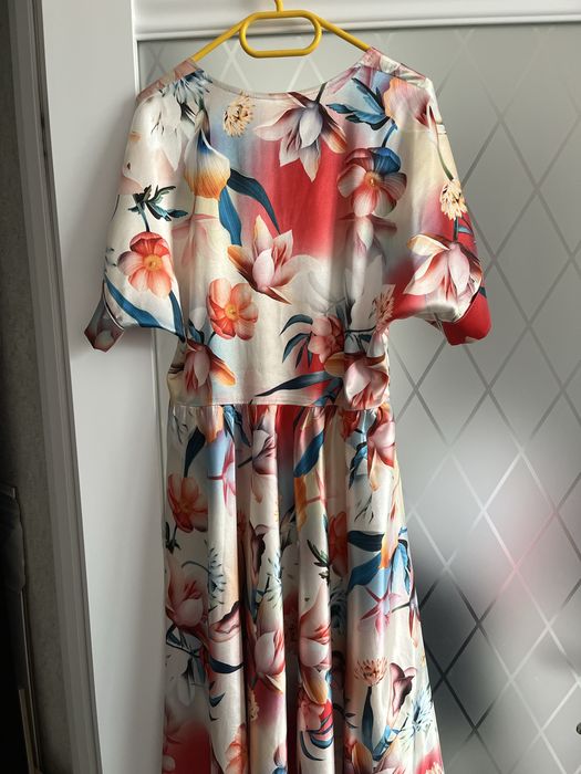 Продам нарядное платье