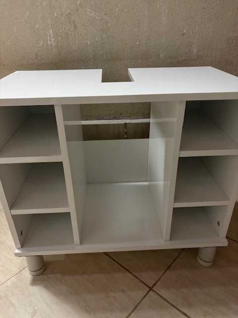 Нов шкаф за баня