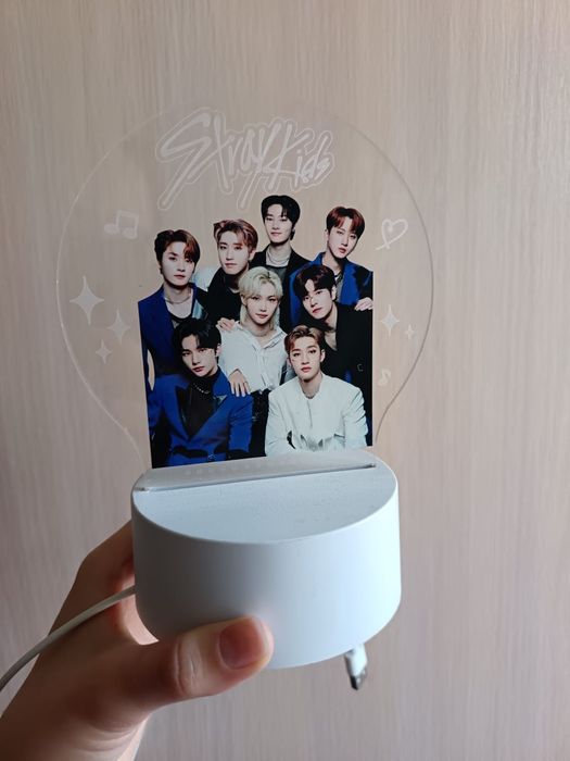 Продам светильник