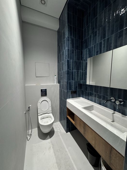 2х кв 2 этаж Ц1 новосторйка напртив Бибигана