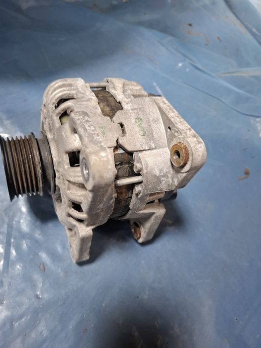 Генератор Рено Логан