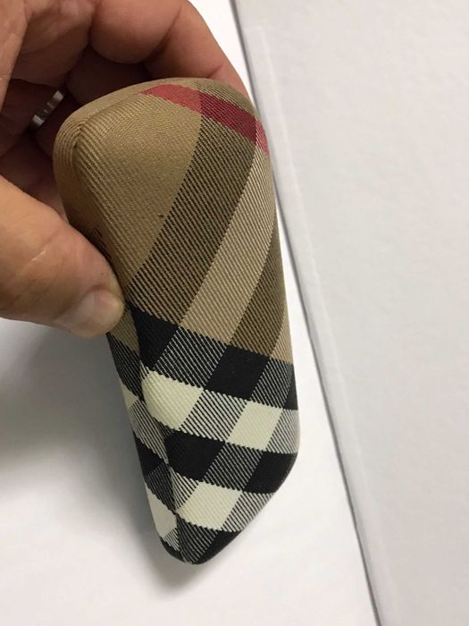 Toc Etui ochelari Burberry