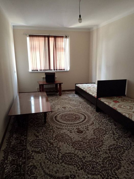 Ganga ,NBU Ning yonida Ġofur Ğulom metro