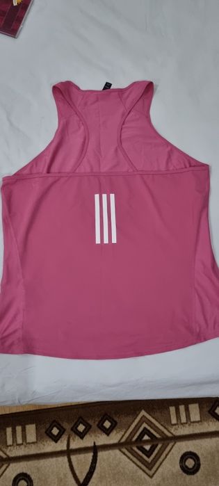 Потници на Adidas