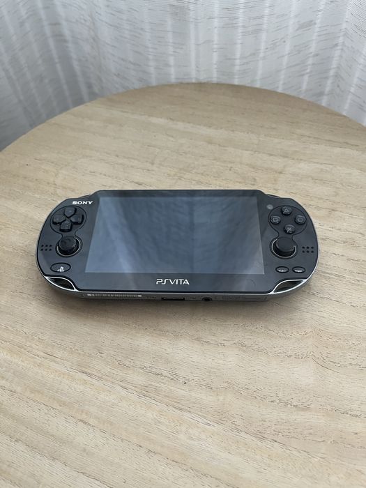 PSVita modat stare perfecta aproape deloc folosit