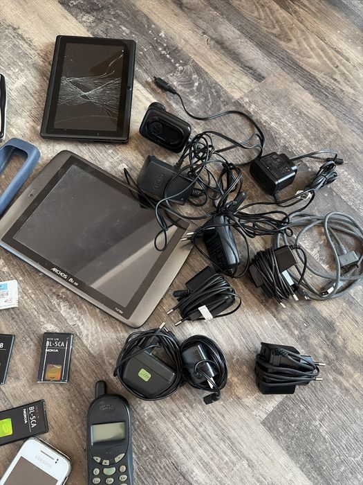 Телефони класика, зарядни