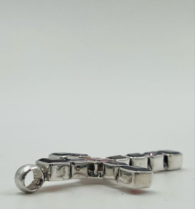 Сребърен кръст с полускъпоценни камъни