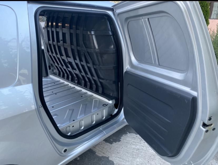 De vanzare dacia logan van 1.5 dci 90 cp