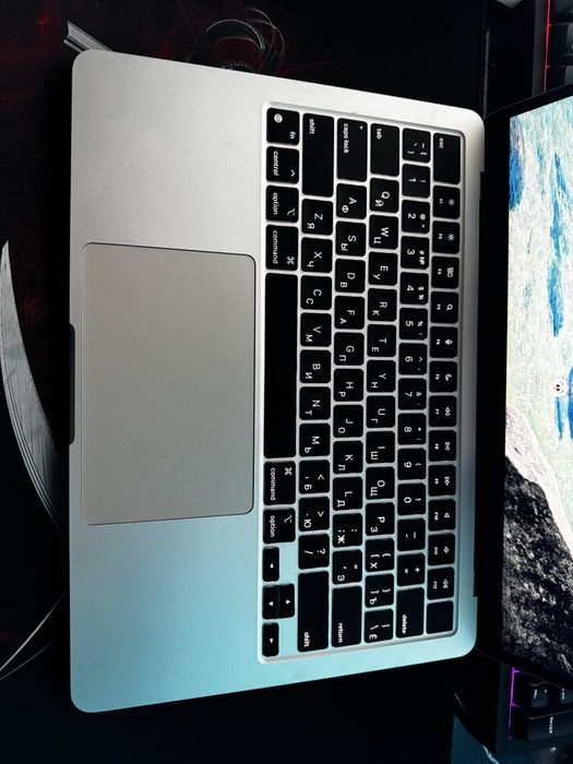 MacBook Air M3  16/256