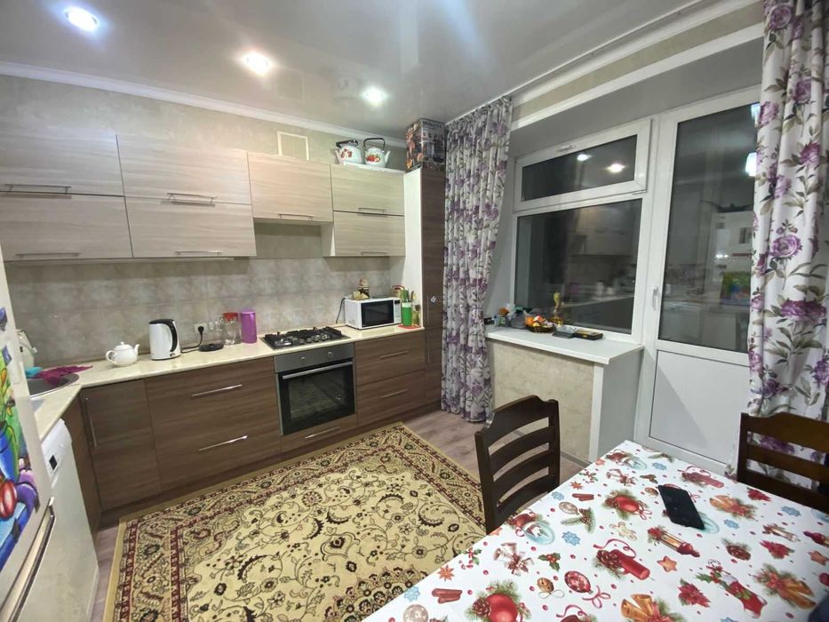 продам 3 ком кв район Береке