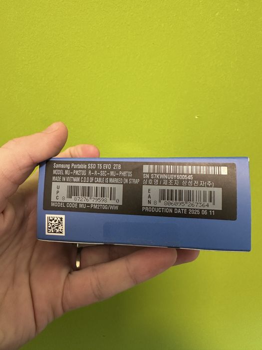 Ssd Samsung extern T7 – 2TB, USB 3.2 ,model nou