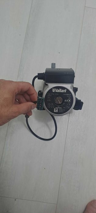 Pompa recirculare Vaillant. VPAL-5/2A (Grundfos).