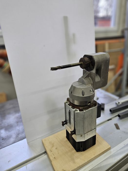 H.S.D. италиански мотори 90° за цнц фреза