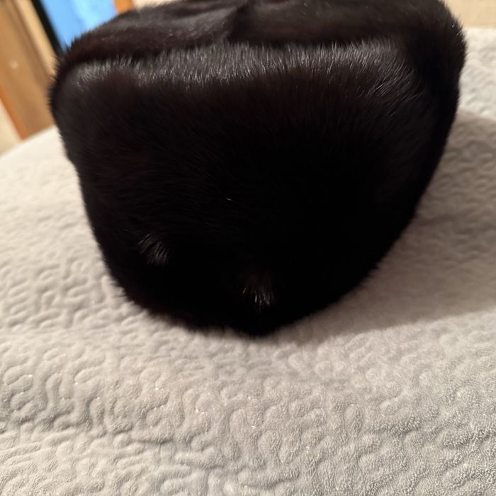 Норковая шапка.