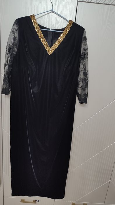 Продам вечерние  платья