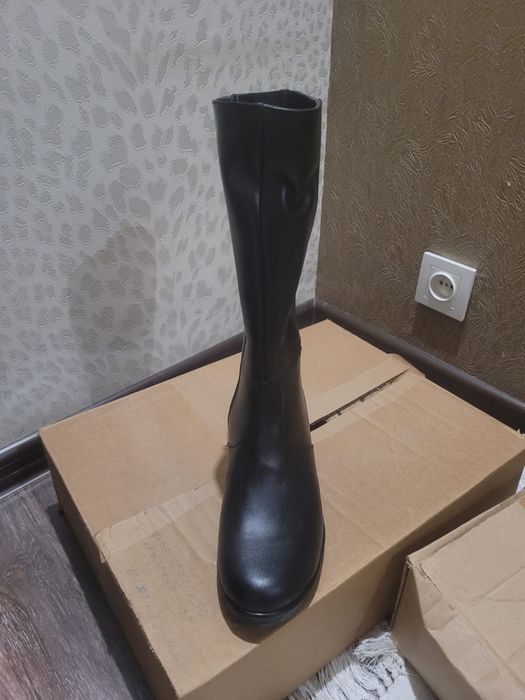 Обувь Берцы зимние и Туфли