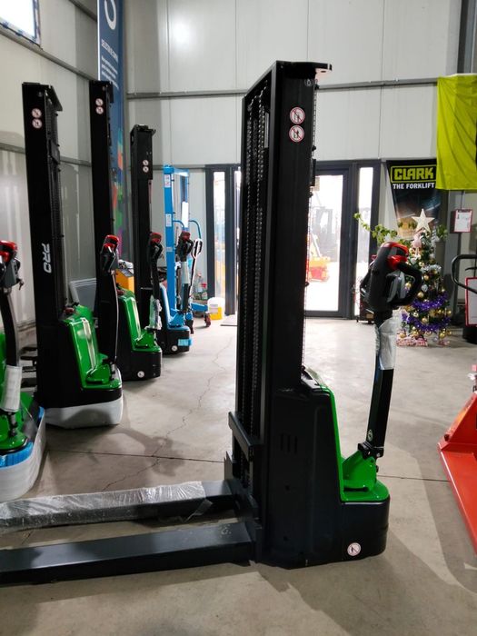 Transpaleta cu Catarg Liza Electrica 1500 kg Oferta