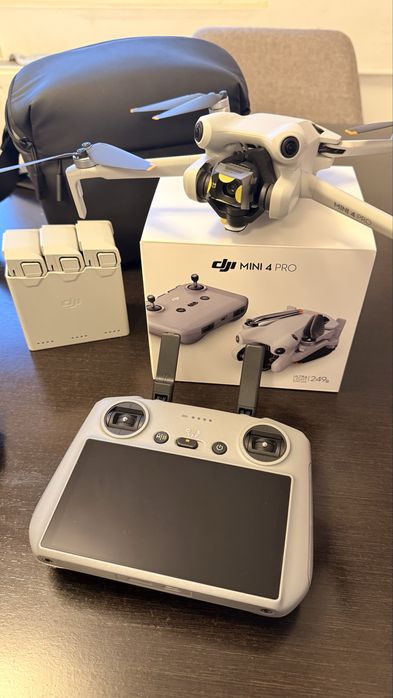 DJI Mini 4 Pro Fly More Combo - noua