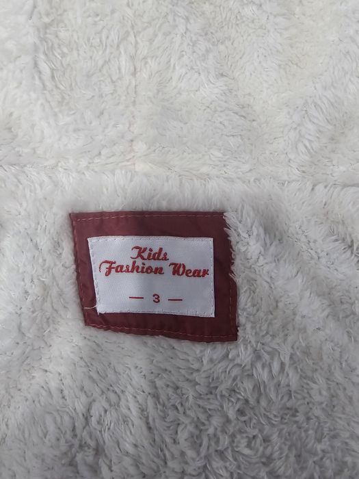 De vânzare geacă fetiță