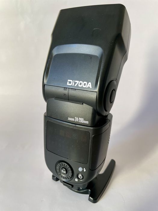 Nissin Di700A + nikon Air 1- nikon , canon
