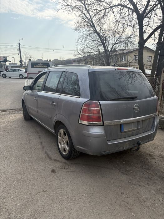 Dezmembrez Opel Zafira 1.9 Diesel cutie manuala 6+1 (2006)