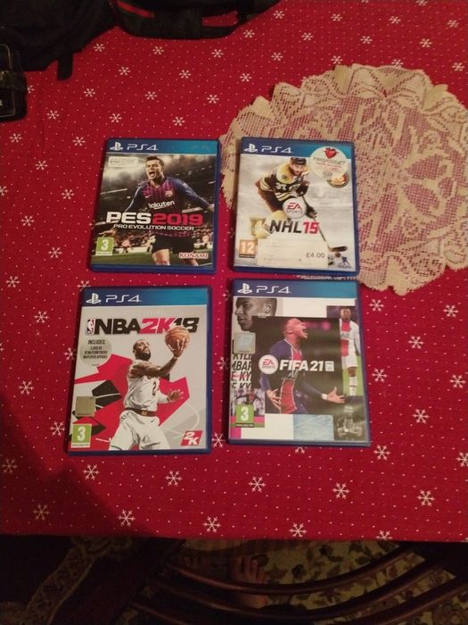 Vând jocuri Ps4 pes ,FIFA și nhl doar