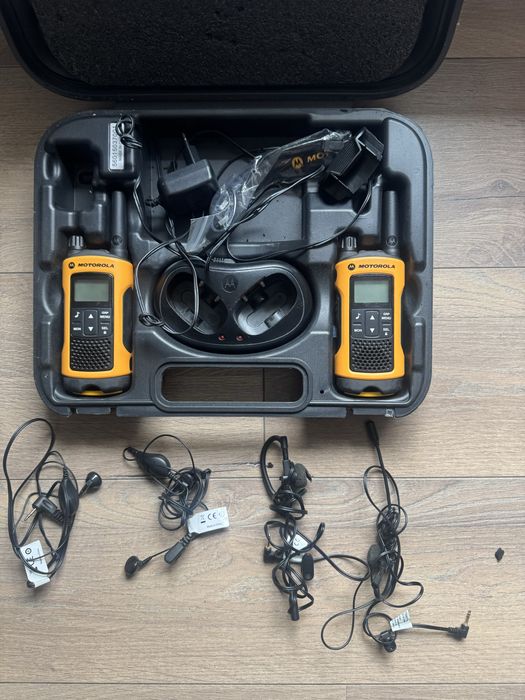 Motorola tlkr walkie talkie