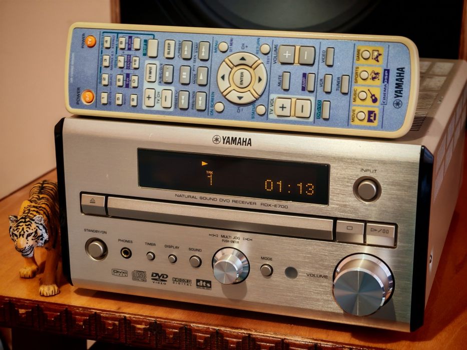 Yamaha RDX-E700. Amplificator/DVD/CD/MP3/tuner RDS  Pianocraft Series. Bijuterie audio. Preț fix !