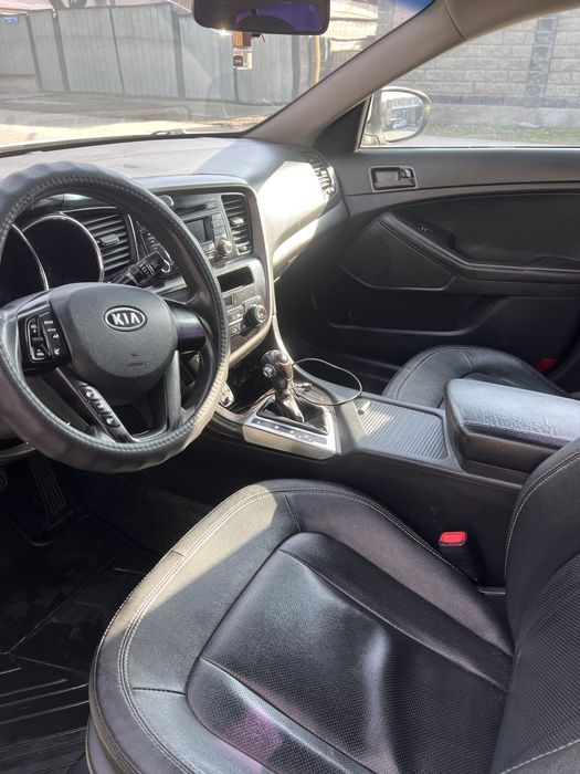 Kia K5 2011 года