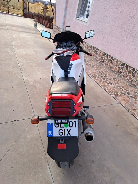 Vand motocicleta Yamaha,750 cc,din 1997 ,57.000km .