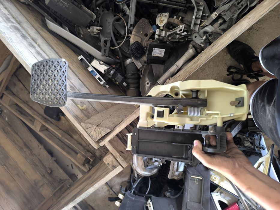 Педал Bmw f10 520d 184кс n47 f11 бмв 520д ф10 ф11