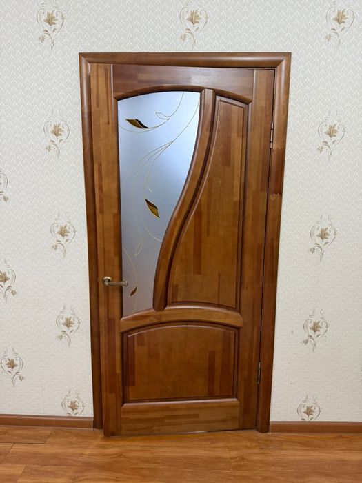 Двери из натурального дерева