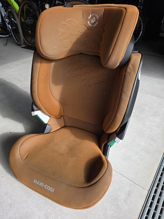 Scaun auto pentru copii maxicosi