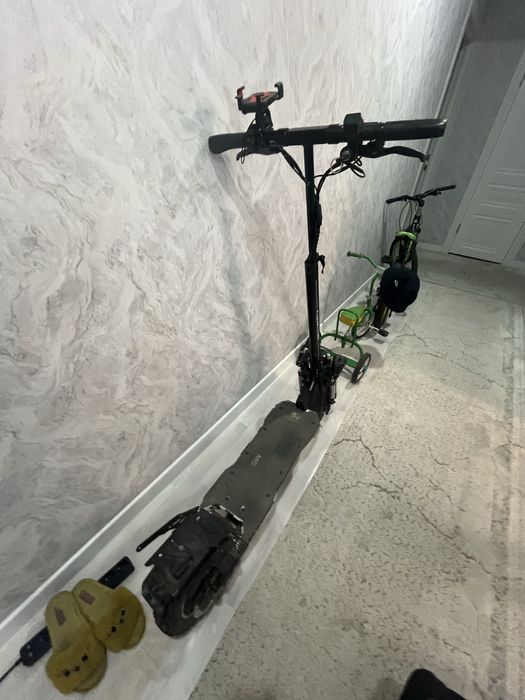 Продам электросамокат