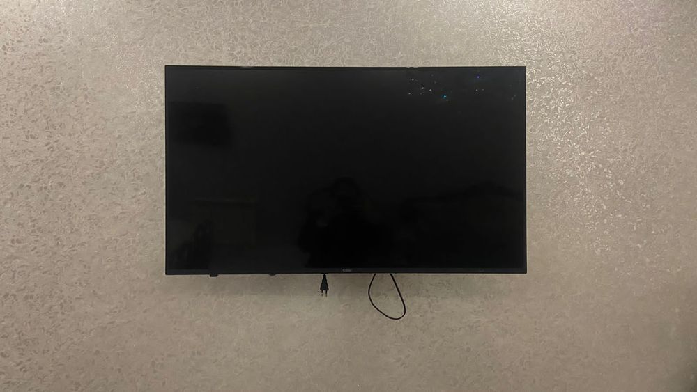 Продам срочно телевизор