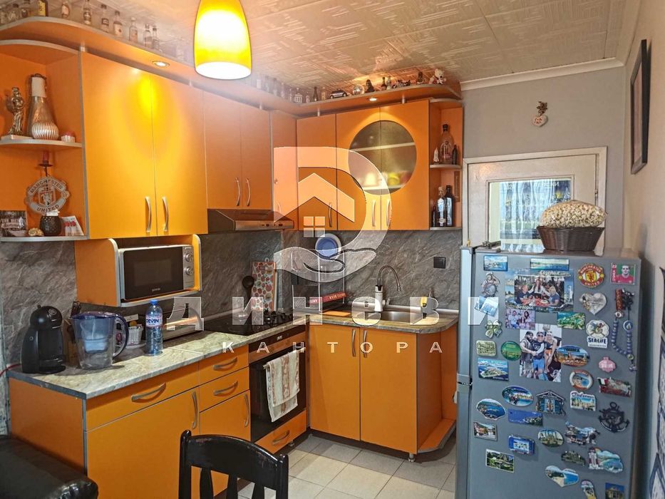 Продава се Четиристаен апартамент в Стара Загора, Център - 91 кв.м за 1208 €/кв.м - Снимка #22