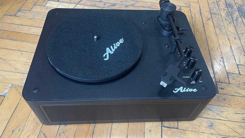 Проигрыватель виниловых дисков Alive Audio NEOTERIC ONYX