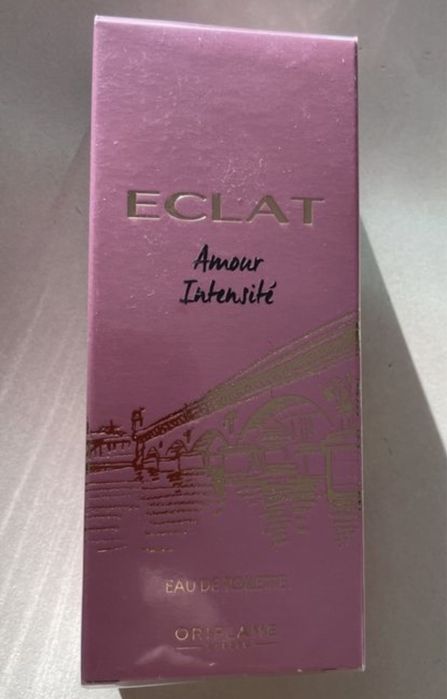 Apa de parfum Eclat Amour Intensite Oriflame